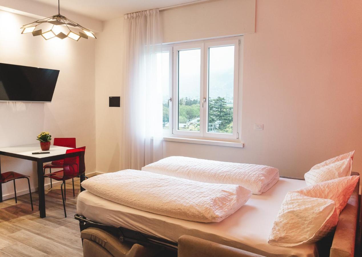 Studio-Appartment - Hotel Lux Мерано Екстер'єр фото