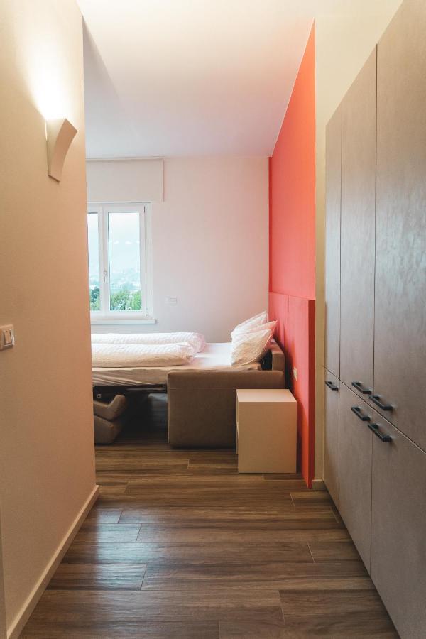Studio-Appartment - Hotel Lux Мерано Екстер'єр фото